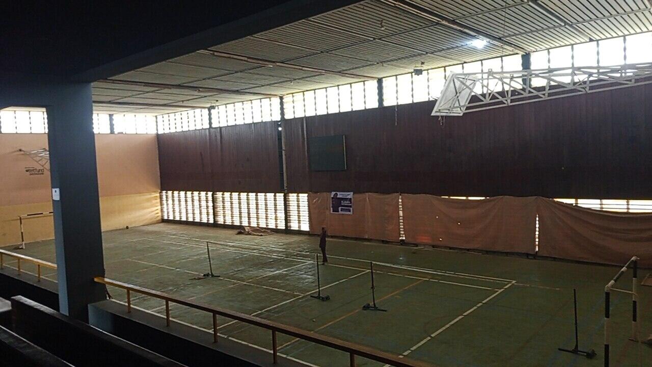 Covered sports hall with a marked court